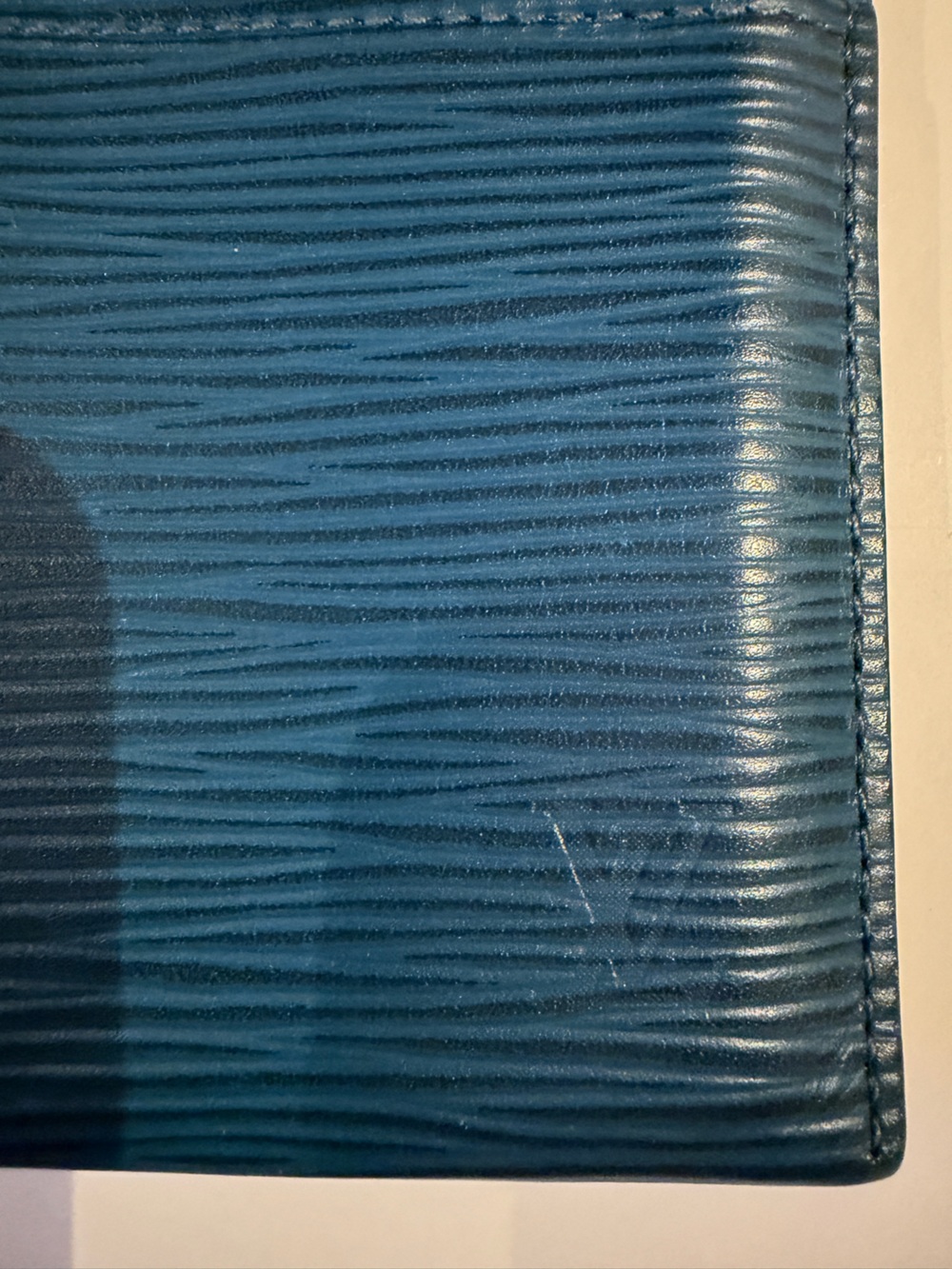 Louis Vuitton Blue Epi Leather Money Clip Wallet - Picture 2 of 4